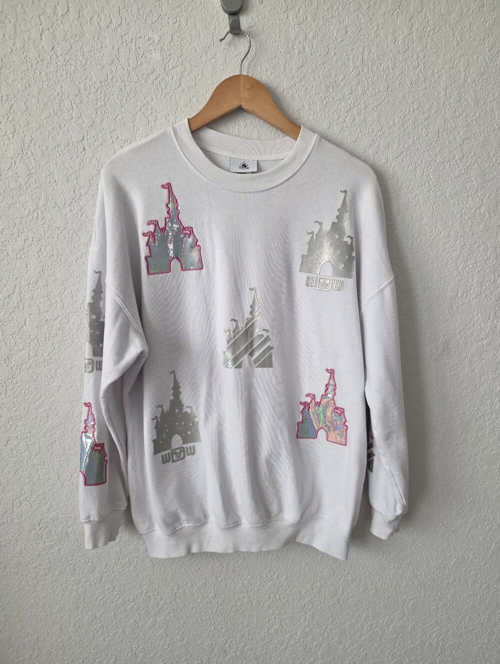Disney Parks Cinderlla’s Castle Reflective Icon Adult Women’s Sweatshirt Sz L